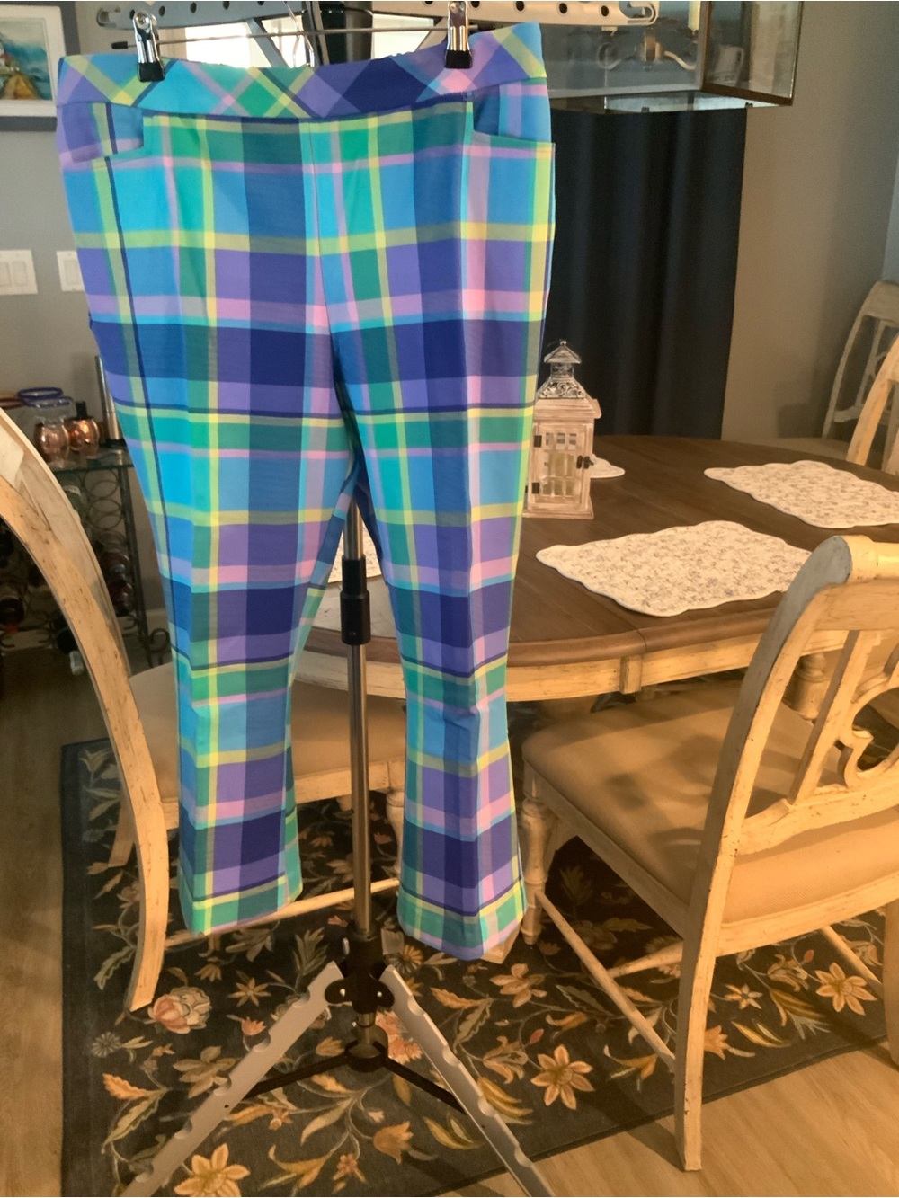 Plaid Stretch Cropped Pants in Blue & Green